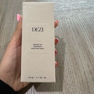 Brand new! DEZI Overnight Moisture Mask